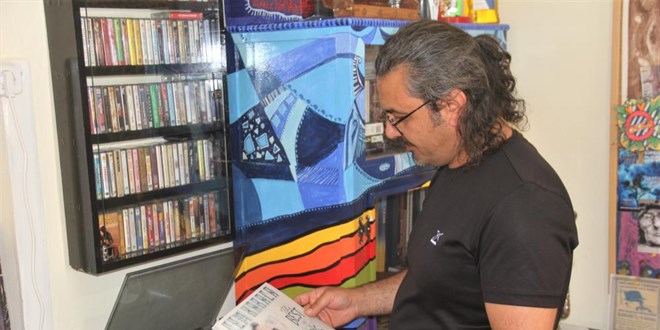Resim öğretmeni, evini nostalji müzesine dönüştürdü