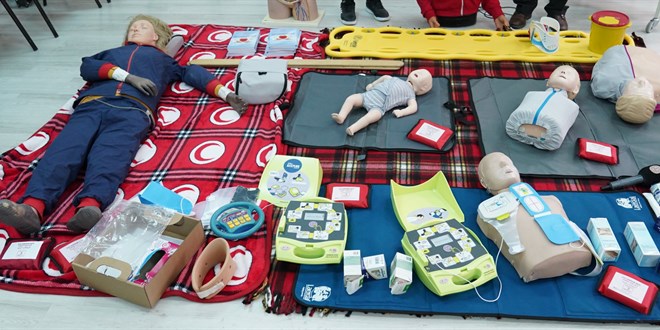 35 binden fazla öğretmene ilk yardım eğitimi verildi