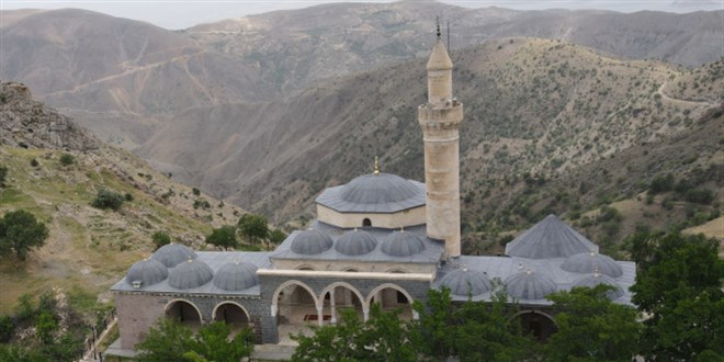 Tam 456 yıllık, muhteşem manzarası ile dikkat çekiyor