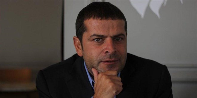 Cüneyt Özdemir sanatçılardan özür diledi
