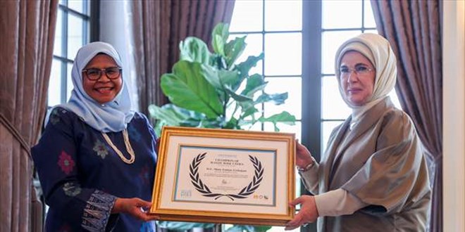 BM'den Emine Erdoğan'a 'Atık Alanında Akıllı Şehirler Küresel Şampiyonu' ödülü