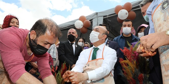 Validen milli eğitim müdürüne örmek davranış