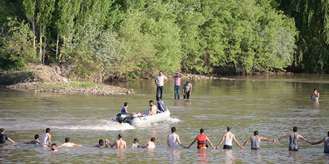 Uzmanlar uyardı: Dicle Nehri yüzmek için güvenli değil