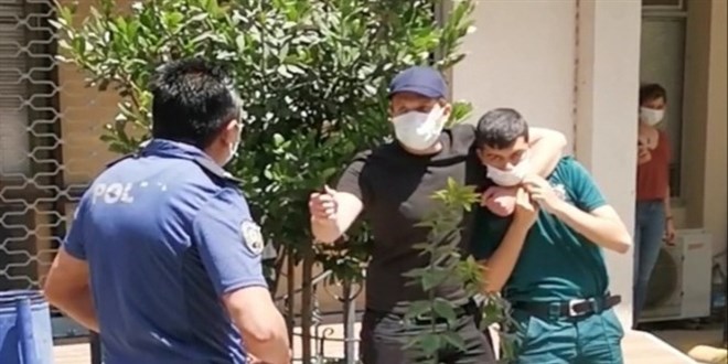 Bakan Muş, rehin alınan gümrük personeli ile görüştü
