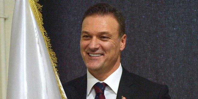 Alpay Özalan'dan yeni taslak: Menajer ücretlerine çekidüzen