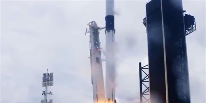 NASA uzaya taze meyve, deniz canlısı ve fide götürdü