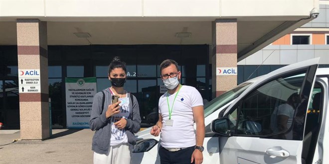Kimliğini unutan genç kızın imdadına belediye yetişti