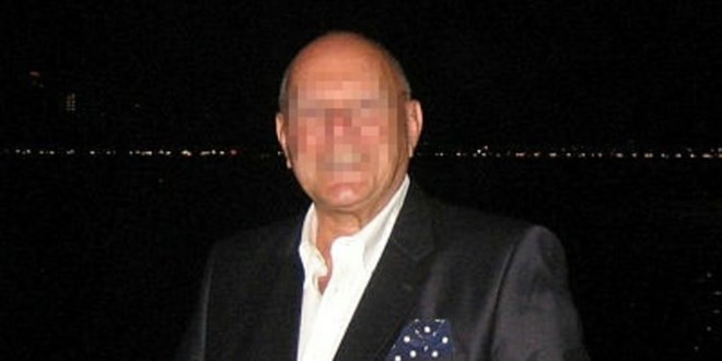 Yaşlı adama iğrenç tuzak! Rehberindeki kişilere bunu gönderdiler
