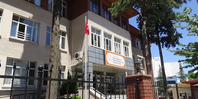 Şehit öğretmenin ismini okuldan kaldırmak için dava açtılar