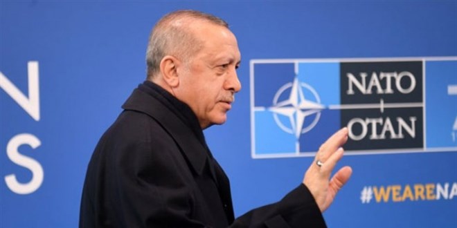 NATO'da 4 liderle baş başa görüşme