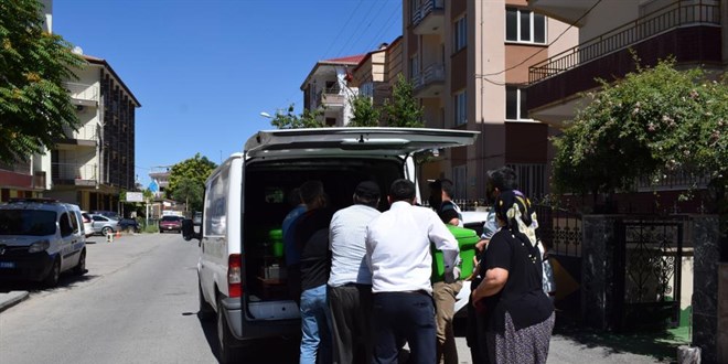 Lavaboya giderken hayatını kaybetti, son arzusu karpuz oldu