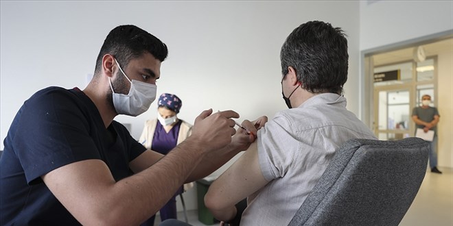 Son bir haftada 7 milyon 773 bin 105 bin doz aşı uygulandı