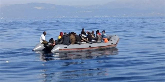Yunanistan sığınmacılara karşı plastik mermi kullanılıyor