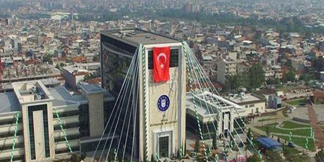 Belediye Başkanı, şirketlerde görev alan 16 Ak Partiliyi görevden aldı