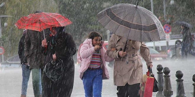 Meteorolojiden bazı iller için kuvvetli sağanak uyarısı