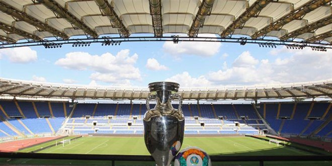 EURO 2020 yarı final ve final maçlarına 60 binin üzerinde seyirci alınabilecek