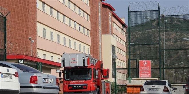 Geri Gönderme Merkezi'nde yangın: 1 kişi hayatını kaybetti