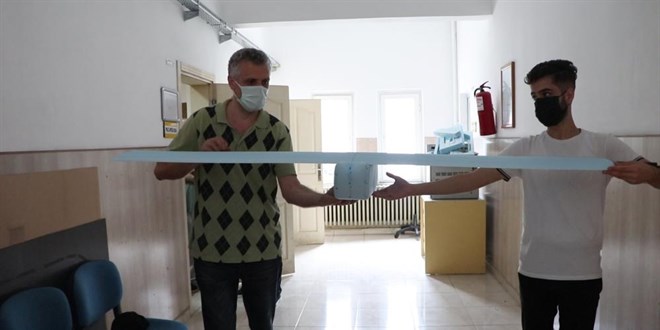 Meslek lisesi öğrencileri 'insansız hava aracı' yapıyor