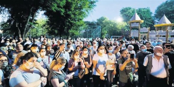 stanbul'da bir mahalle parkta sabahlad