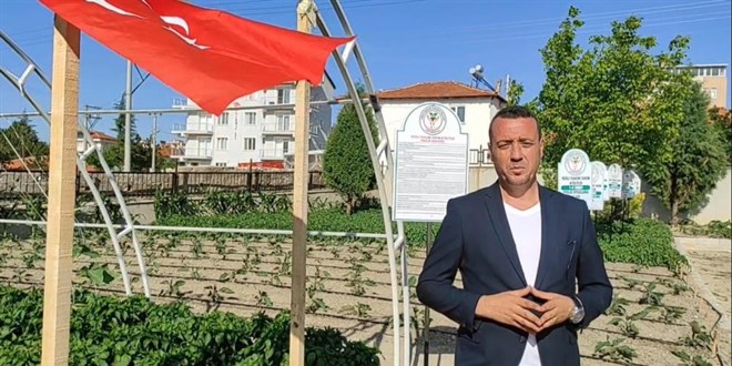 İlkokul öğrencileri yerli tohumla 16 çeşit sebze üretiyor