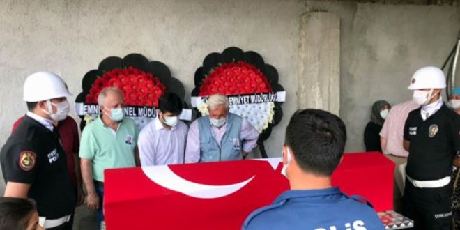 Hayatını kaybeden polis memuru toprağa verildi