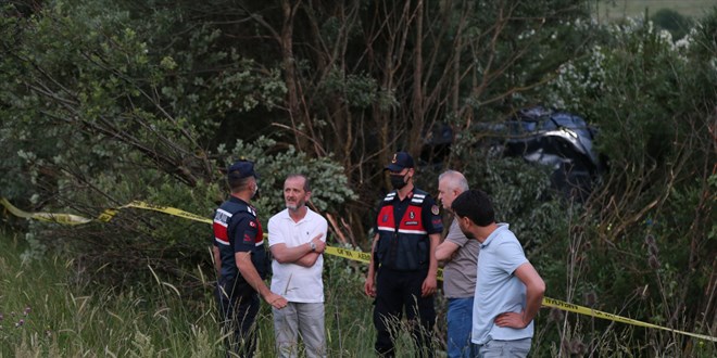 Kuzeninin düğününe giderken kaza yapan imam vefat etti