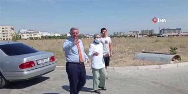 Rektörden sınava geç kalan öğrencilere makam aracı tahsisi