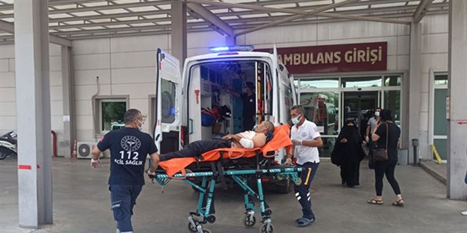 Boşanma aşamasındaki ailelerin kavgasında çocuklar da yaralandı