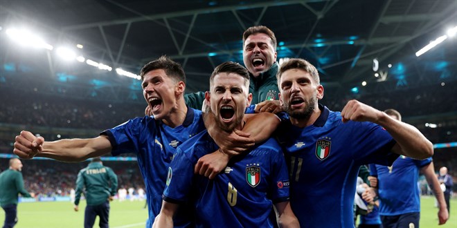 EURO 2020'nin şampiyonu İtalya oldu