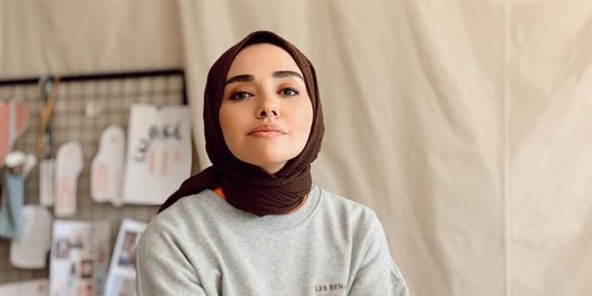 Başörtüsünden dolayı sözlü tacize ünlülerden destek