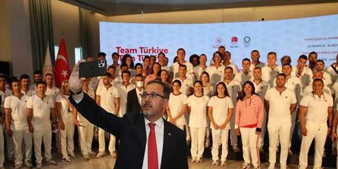Tokyo 2020'de mücadele edecek milli sporcular, Japonya'ya uğurlandı