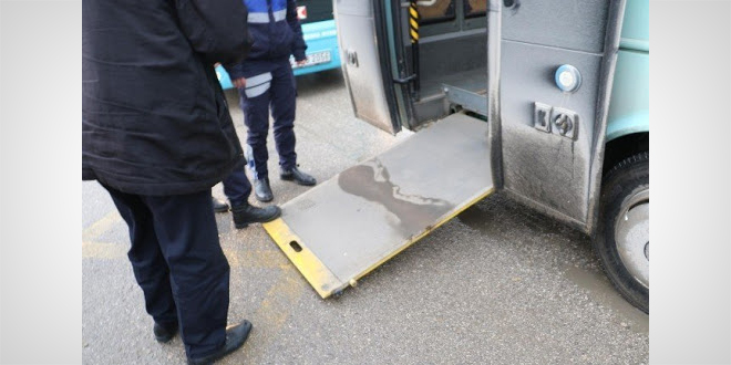 Toplu taşıma araçlarına engelli rampası uygulamasında 1 yıl süre verildi