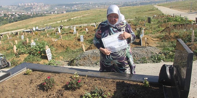 Verdiği sözü yerine getirdi, 75 yaşında liseden mezun oldu