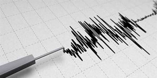 zmir Karaburun'da korkutan deprem