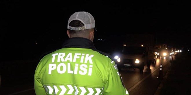 43 ilin geçiş güzergahında trafik yoğunluğu devam ediyor