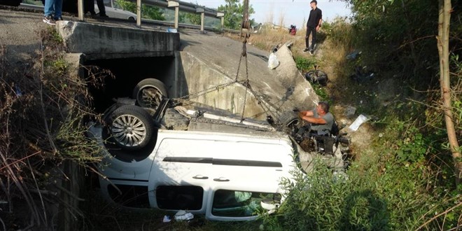 Bayram tatilinden dönen aile kaza yaptı: 3 ölü, 2 ağır yaralı