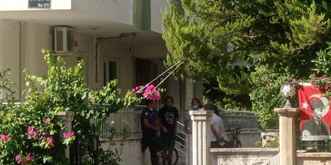 Makine mühendisi evinde ölü bulundu