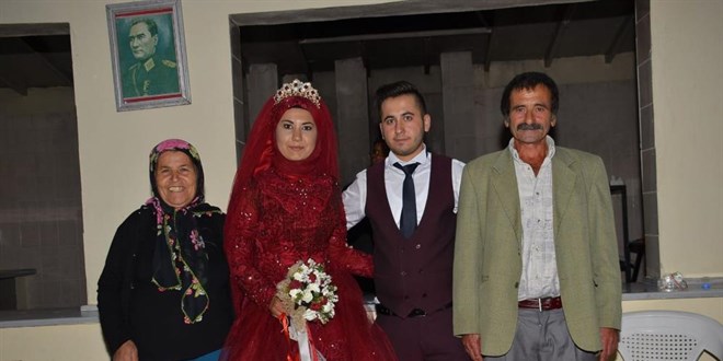Alevlere evlerinde yakalandılar: 2 ölü