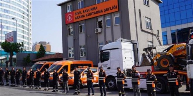 İstanbul'dan yangın bölgelerine araç ve personel desteği