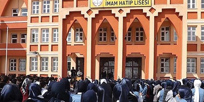 Anadolu imam hatip liseleri YKS'de 7 bölgedeki kitlesel başarılarıyla öne çıktı