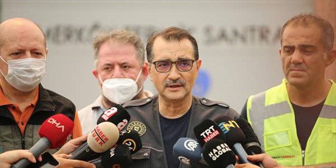 Bakan Dönmez, Kemerköy Termik Santrali'nde incelemelerde bulundu