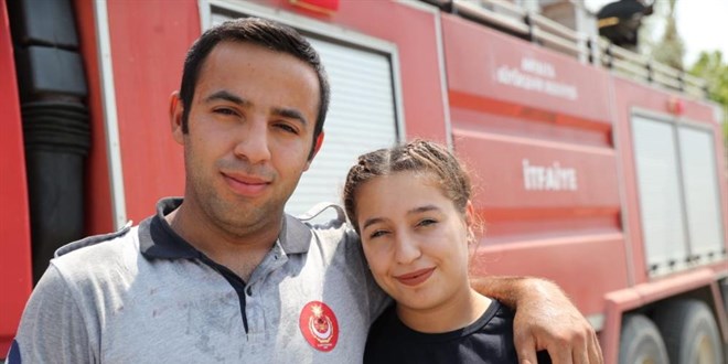 Yangın itfaiyeci kardeşleri buluşturdu