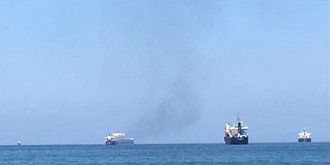 İskenderun Körfezi'nde bir gemide yangın çıktı