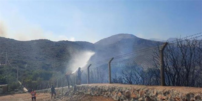 Bakan duyurdu: Bodrum'daki yangn kontrol altna alnd