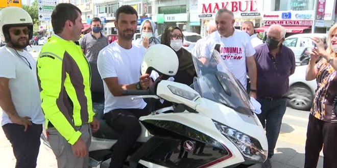 Milletvekili motosiklet sürücülerine farkındalık oluşturmak için etkinlik düzenlendi
