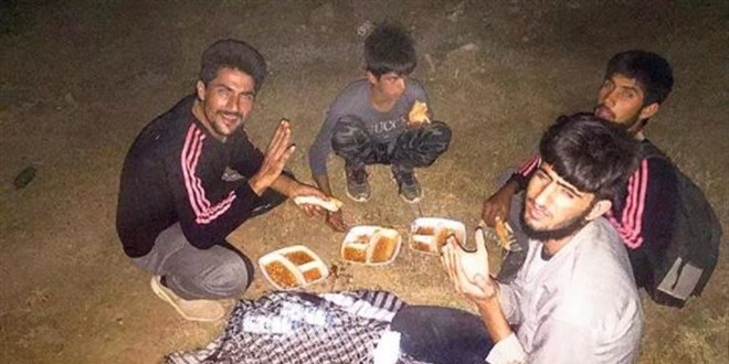 Göçmen geçişleri geceye döndü