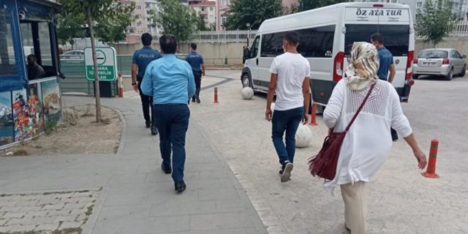 Karantinada olması gereken otobüs şoförleri yakalandı