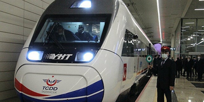 YHT'lerde günlük sefer sayısı yarın itibarıyla 40'a çıkacak