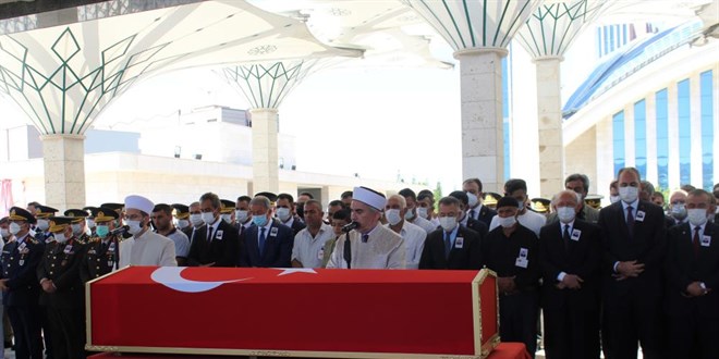 Şehit annesi, oğlunu böyle uğurladı: Gelinsiz damat gidiyorsun bugün, güle güle git