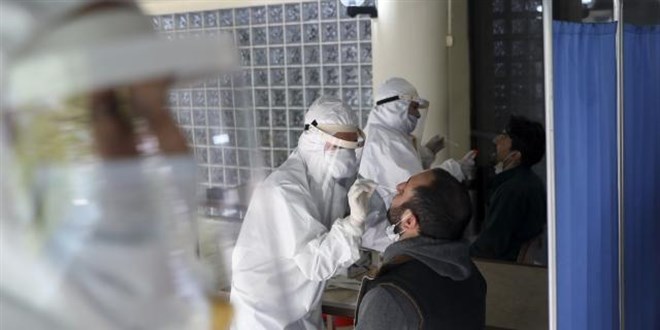 Üniversite öğrencilerinden de düzenli PCR testi istenecek